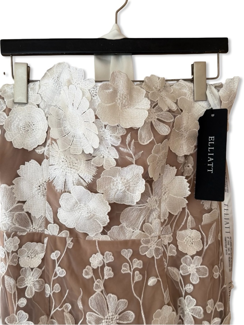 Elliatt x REVOLVE Lynette Dress Ivory Nude White Floral midi bow belt NWT L - Picture 7 of 16